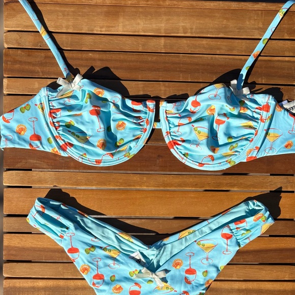 LARGE NWT Blue Orange Spritz Dippin' Daisy's Swim Bikini - Picture 2 of 6